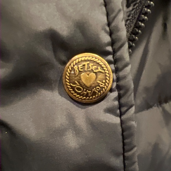 Betsey Johnson NAVY Puffer Jacket with Hood and Quilted Design - Picture 6 of 6